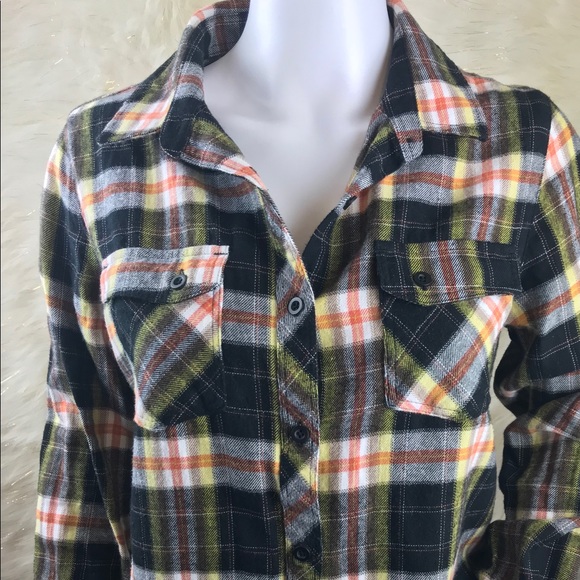 Volcom Tops - Volcom women’s flannel button down size small